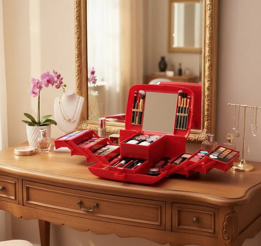 Classic Deluxe Vanity Case Make Up Kit